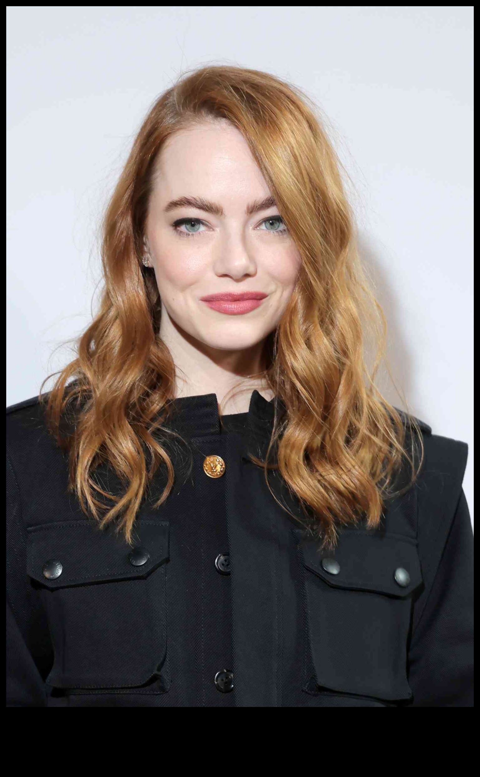 نقطة المنتصف المثالية: تسريحات الشعر متوسطة الطول المذهلة بالنسبة لك