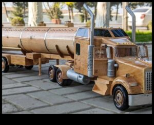 إبداعات مخصصة: شاحنات تتحول إلى روائع فنية مخصصة