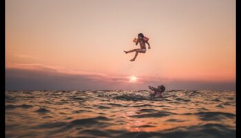 فسيفساء الحركة: التقاط الحركات الديناميكية باستخدام أنماط التصوير الفوتوغرافي