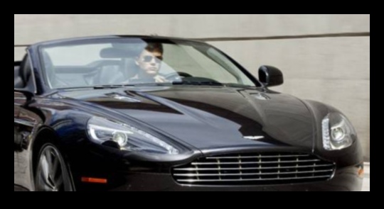 قيادة الحلم: القوة التحويلية للسيارات الفاخرة