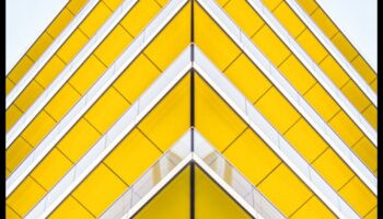 أبنية مجردة: تصاميم خيالية في التصوير الفوتوغرافي