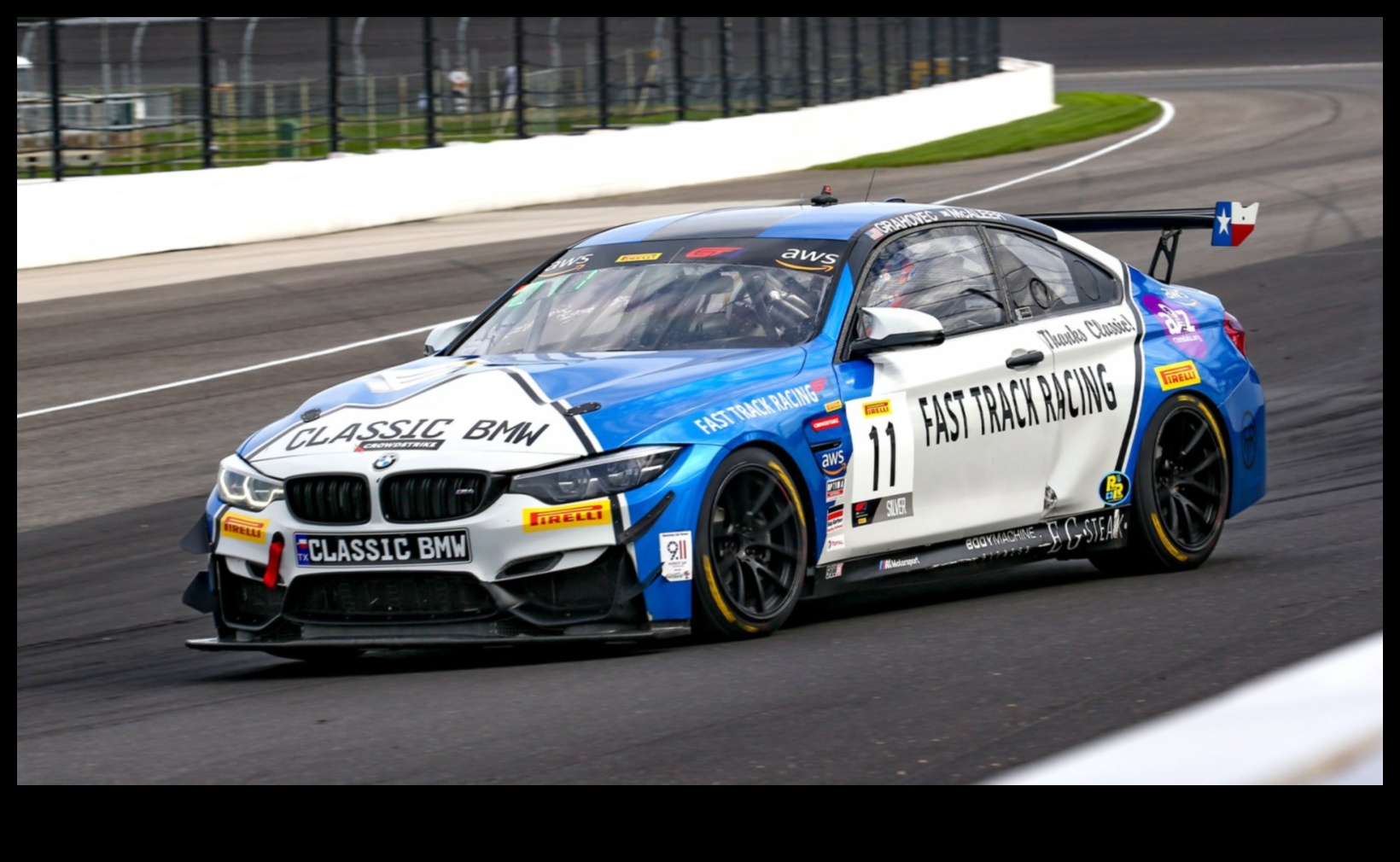 أساطير المسار السريع: تراث السباقات للسيارات الرياضية الشهيرة 3 أساطير المسار السريع: تراث السباق للسيارات الرياضية الشهيرة