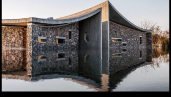 صفاء الفولاذ والحجر: ارفع مستوى حرفتك في التصوير الفوتوغرافي المعماري