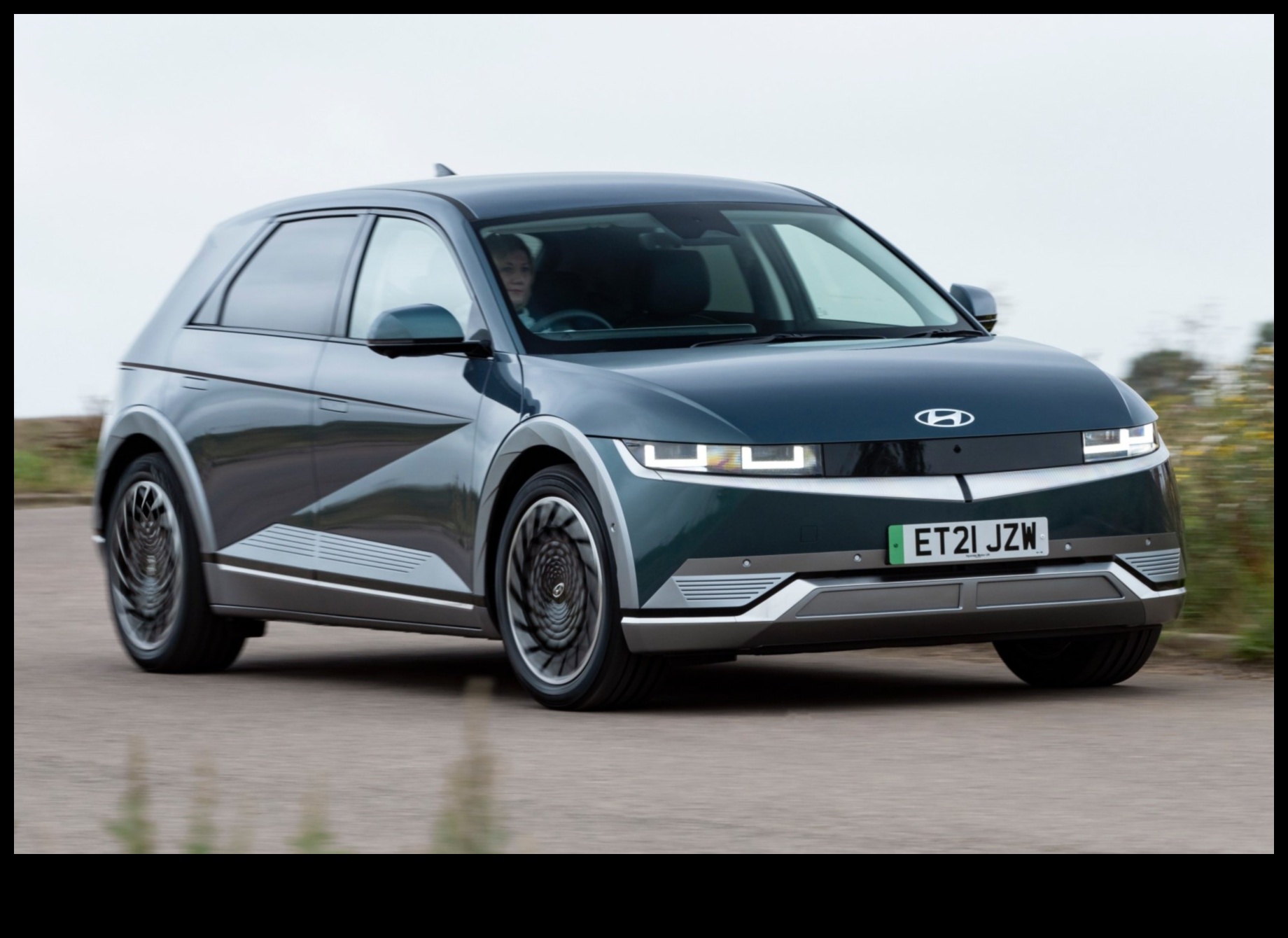 الإشعال المبتكر: أحدث الاتجاهات في تصاميم السيارات الكهربائية