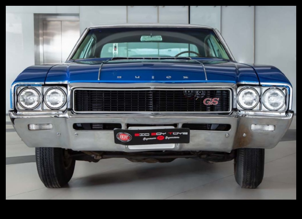 الكلاسيكيات تنبض بالحياة: السيارات والدراجات العتيقة على الطريق الحديث