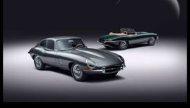 الكلاسيكيات تنبض بالحياة: السيارات والدراجات العتيقة على الطريق الحديث